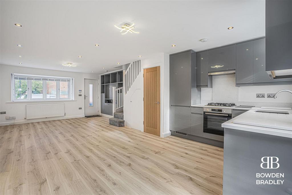 Living Room/Kitchen