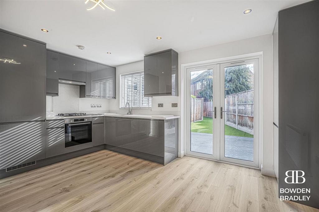 Living Room/Kitchen
