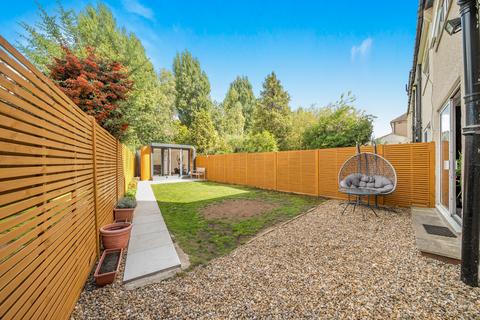 undefined, Pitfold Road, Lee