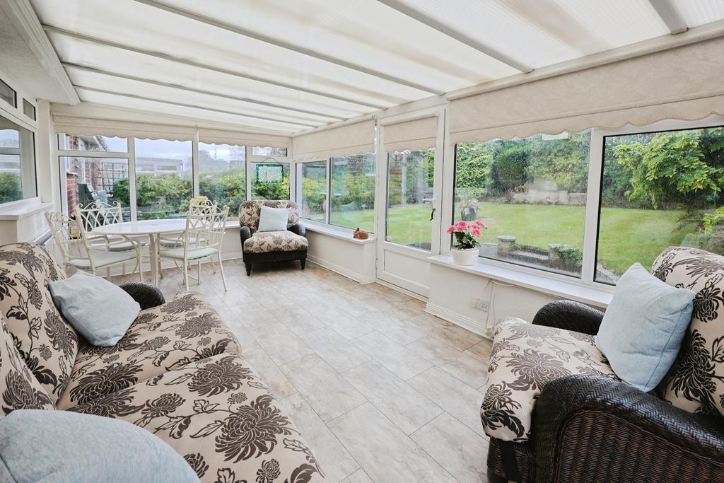 Pbox-conservatory-335449.JPG