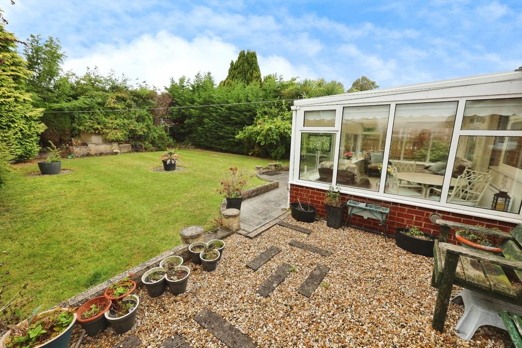 Pbox-garden-335449.JPG