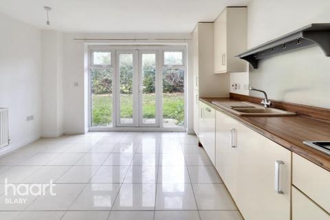 4 bedroom semi-detached house for sale, Goscote Drive, Leicester