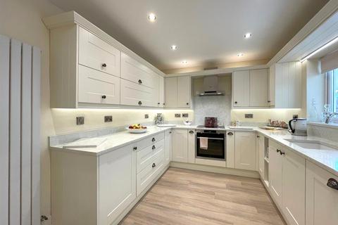 4 bedroom detached house for sale, Farleigh Close, Westhoughton, Bolton