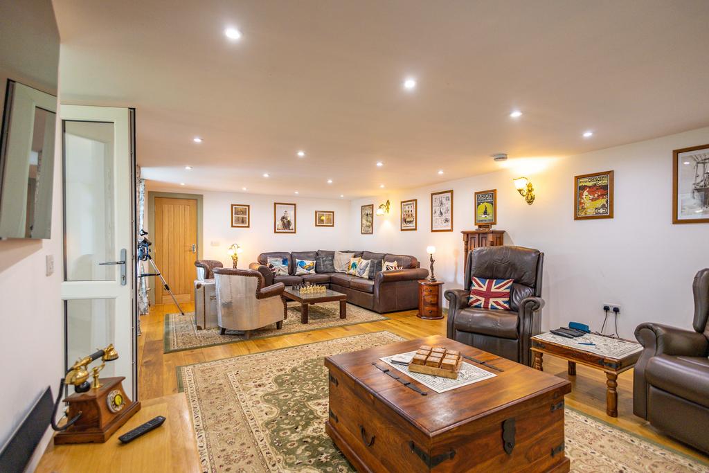 Living room (second image) 1