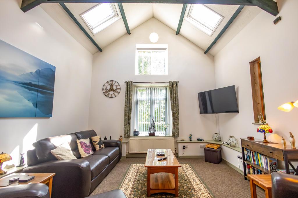 Living room (second image) 2