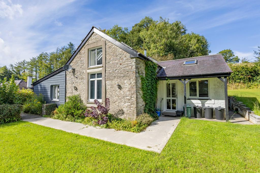 Coach house