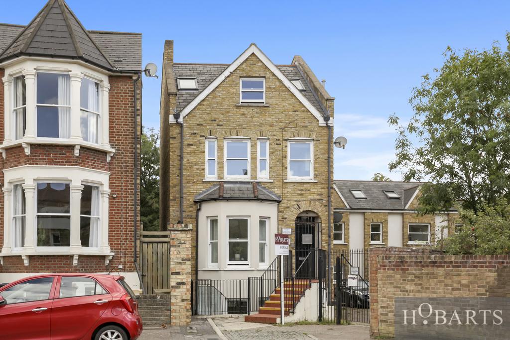 Two-Bedroom Flat in Stroud Green – Chain Free