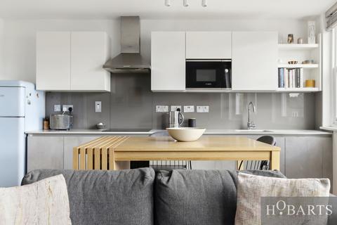 2 bedroom flat for sale, Beatrice Road, London N4