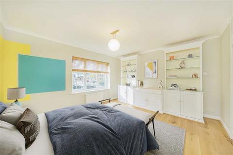 3 bedroom flat for sale, Twickenham Road, Teddington TW11
