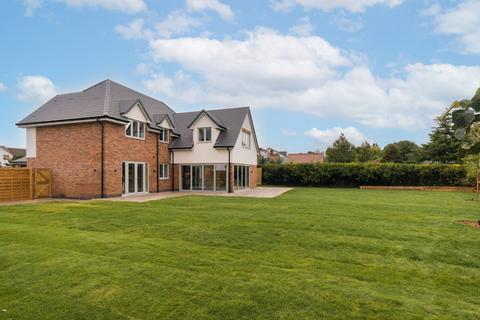 4 bedroom detached house for sale, Maines Close, Burbage, LE10