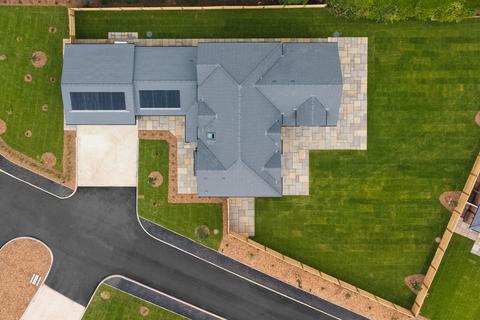 4 bedroom detached house for sale, Maines Close, Burbage, LE10