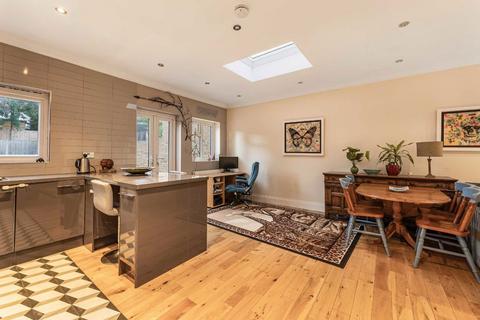 undefined, Beatrice Avenue, London