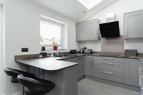undefined, Heston Road, Redhill