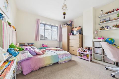 46 Ayres Drive, Peterborough, PE2 8JR