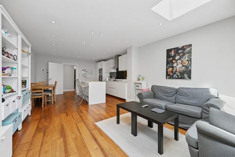 2 bedroom ground floor flat for sale, Hanger Lane, Ealing