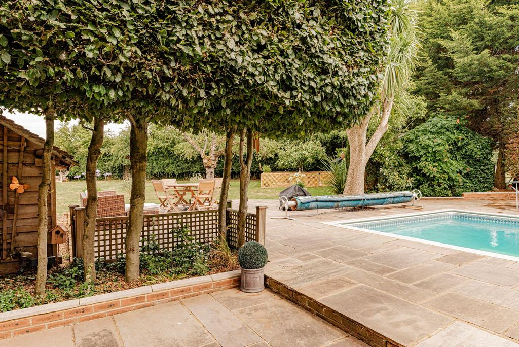 Swimming Pool (2)