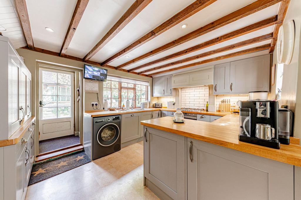 Kitchen (2)