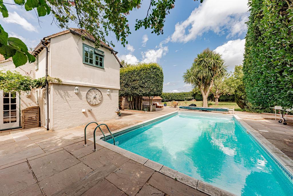 Swimming Pool (3)