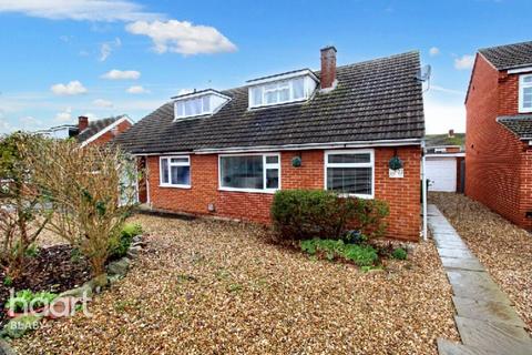 3 bedroom semi-detached bungalow for sale, Walnut Way, Leicester