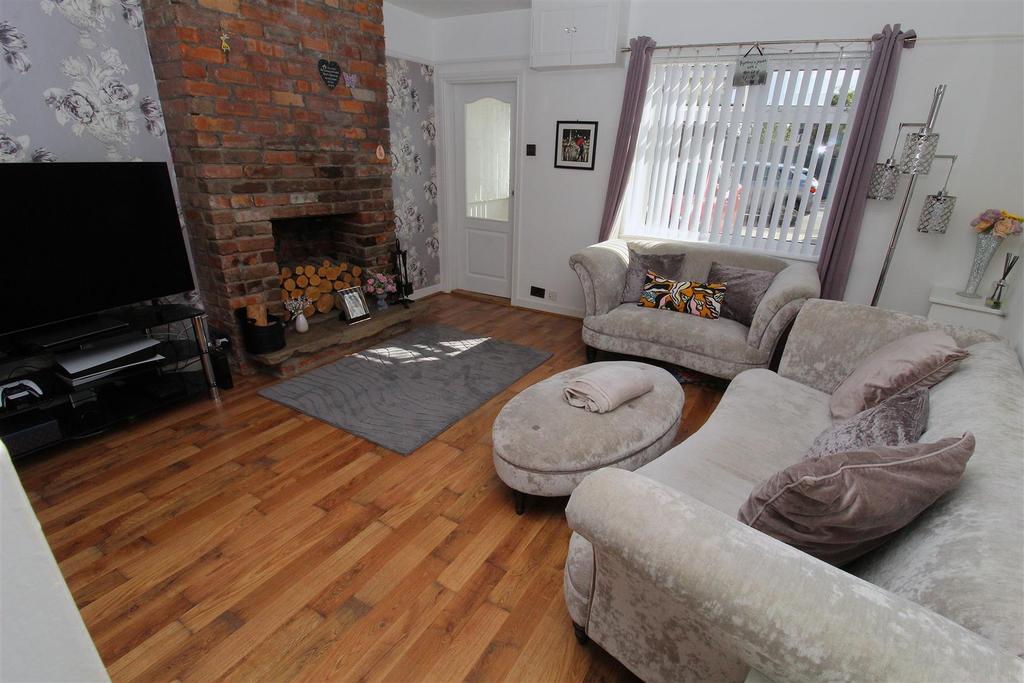 Lounge3.JPG