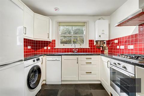 1 bedroom apartment to rent, Kimberley Road, Clapham