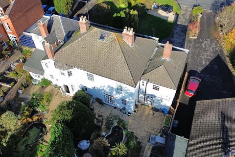 undefined, Hucclecote Road, Huccelcote