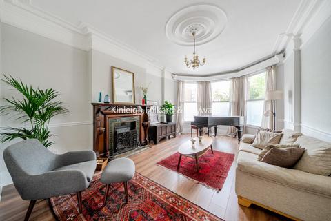 Colney Hatch Lane, Muswell Hill, London, N10