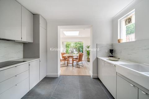 3 bedroom duplex for sale, Colney Hatch Lane, Muswell Hill, London, N10