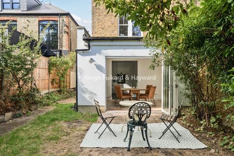 3 bedroom duplex for sale, Colney Hatch Lane, Muswell Hill, London, N10