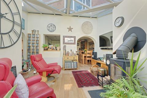 3 bedroom semi-detached house for sale, William Shakespeare Place, Droitwich, WR9