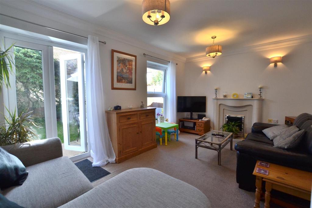 Living Room 1.JPG