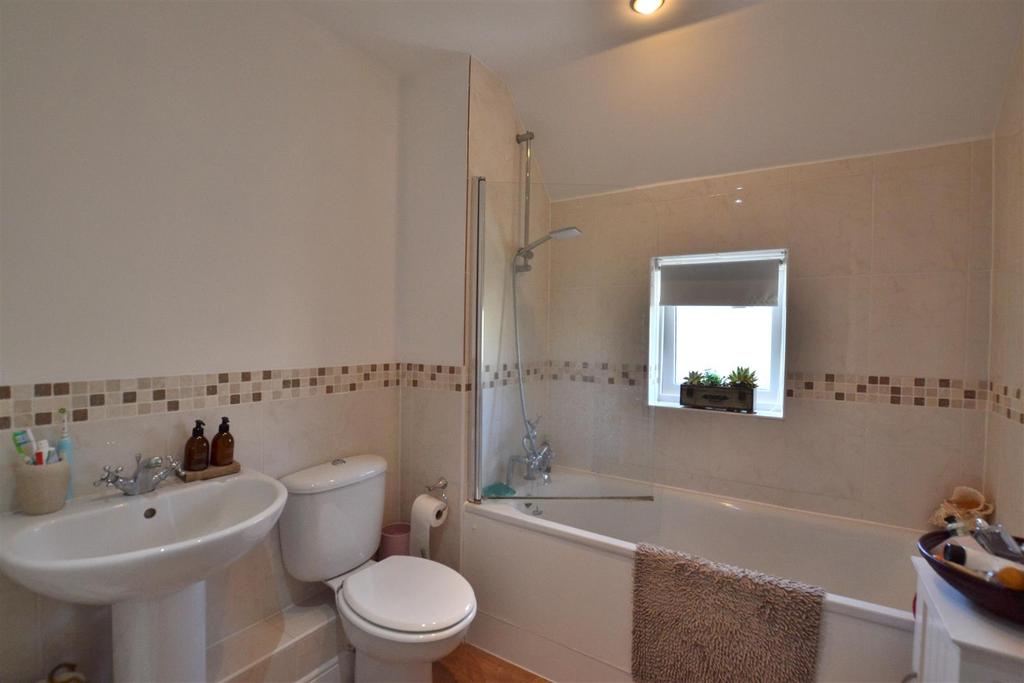 Family Bathroom.JPG
