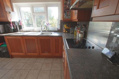 3 bedroom semi-detached house for sale, Copperfield, Billericay CM11