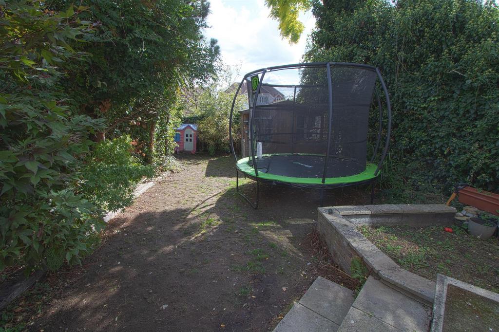 GARDEN 1.jpg