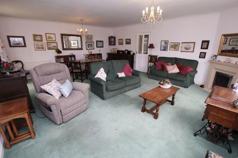 8 Clarel Close, Penistone, Sheffield, S36 6FZ