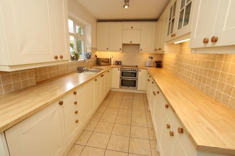 8 Clarel Close, Penistone, Sheffield, S36 6FZ