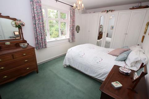 8 Clarel Close, Penistone, Sheffield, S36 6FZ