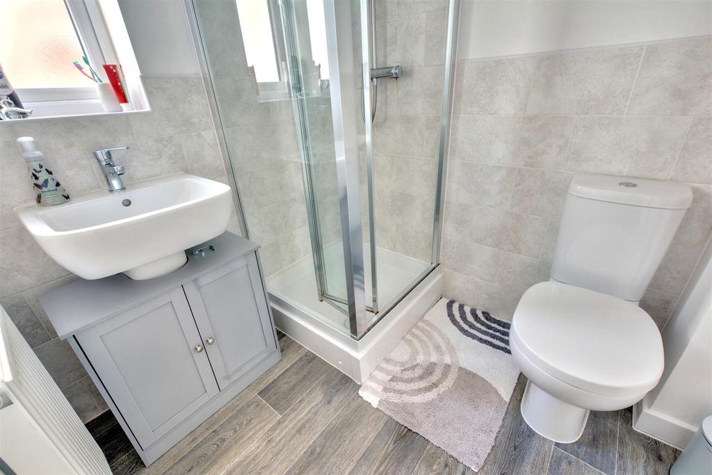 Ensuite 1.jpeg