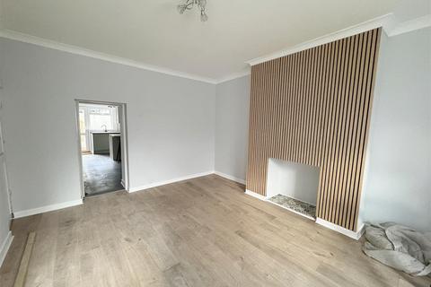 2 bedroom terraced house for sale, 60 Richmond Terrace, Carmarthen