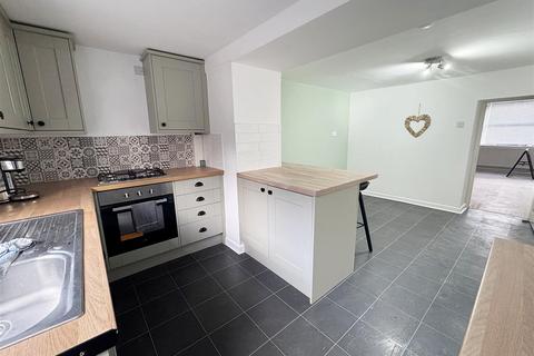 2 bedroom terraced house for sale, 60 Richmond Terrace, Carmarthen