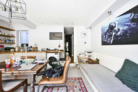 2 bedroom flat to rent, Marney Road, Clapham Common North Side, London, SW11