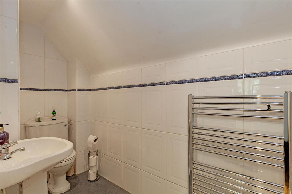 En Suite-2.jpg