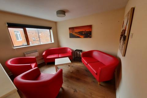 4 bedroom flat to rent, Far Gosford Street, Coventry CV1
