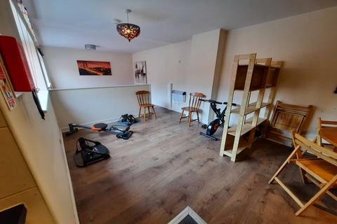 4 bedroom flat to rent, Far Gosford Street, Coventry CV1