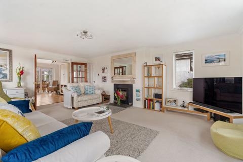 2 Warrens Field, Camelford, PL32 9YS