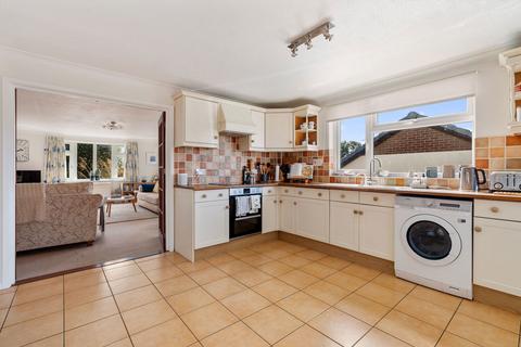 2 Warrens Field, Camelford, PL32 9YS