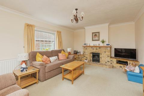 16 Orchard Close, Longfield, DA3 7JP