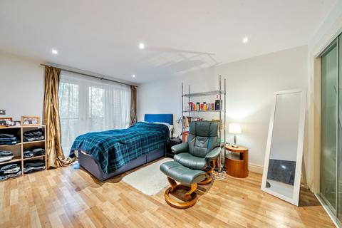 2 bedroom flat for sale, Royal Quarter, Seven Kings Way, Kingston upon Thames, KT2