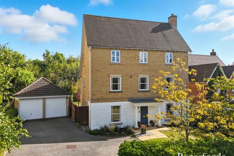 6 bedroom detached house for sale, Fitzwalter Road, Flitch Green, CM6