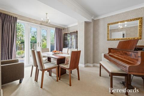 6 bedroom detached house for sale, Fitzwalter Road, Flitch Green, CM6
